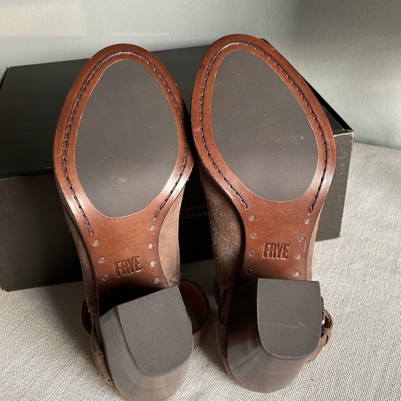 Chocolate suede open toe bootie Frye dani shield sling - Picture 2 of 3